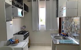 Kitnet 206 centro, com linda vista janela, tv smart